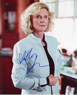 Blythe Danner autograph
