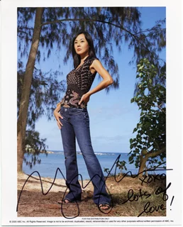Yunjin Kim autograph