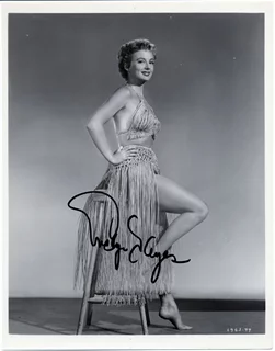 Evelyn Keyes autograph