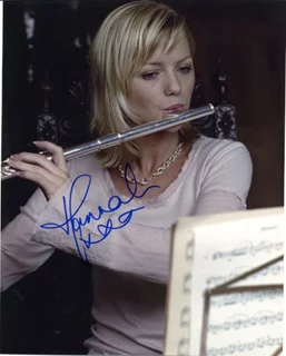 Hannah Spearritt autograph