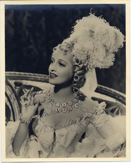 Jeanette MacDonald autograph