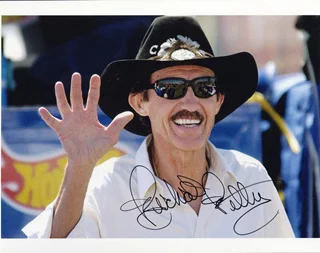 Richard Petty autograph