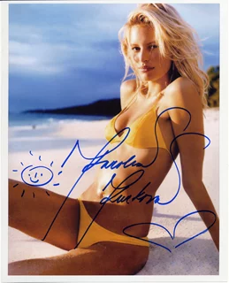 Karolina Kurkova autograph