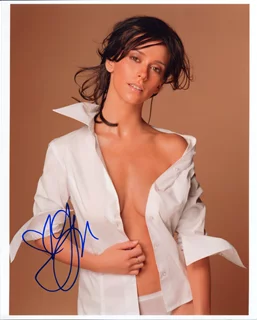 Jennifer Love Hewitt autograph
