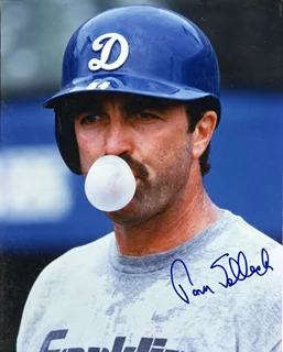 Tom Selleck autograph