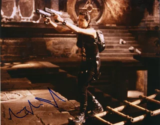 Angelina Jolie autograph