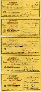 Glynis Jones autograph