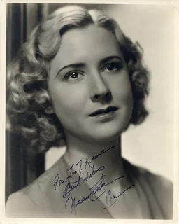 Mae Clarke autograph