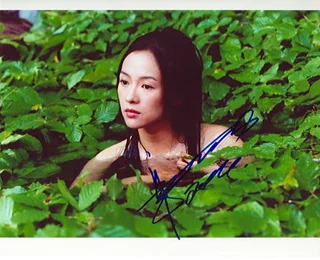 Ziyi Zhang autograph