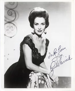 Ruth Warrick autograph