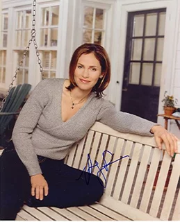 Amy Brenneman autograph