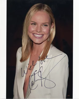 Kate Bosworth autograph