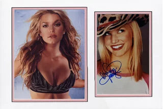 Jessica Simpson autograph