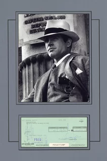 Warren Beatty autograph