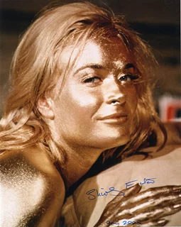 Shirley Eaton autograph