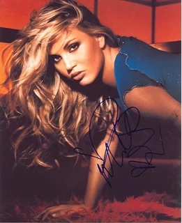 Willa Ford autograph