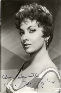 Gina Lollobrigida autograph