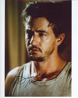 Dermot Mulroney autograph