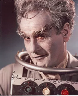 Eli Wallach autograph