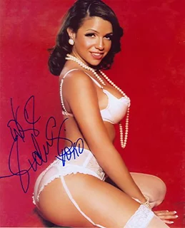 Vida Guerra autograph