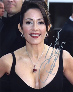 Patricia Heaton autograph