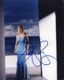 Jeri Ryan autograph
