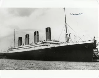 Millvina Dean autograph