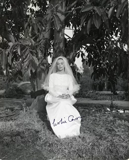 Leslie Caron autograph