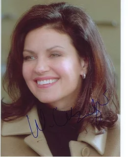 Wendy Crewson autograph