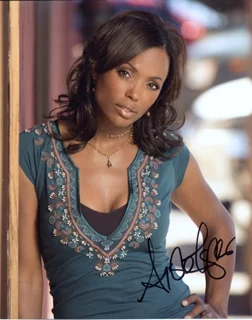 Aisha Tyler autograph