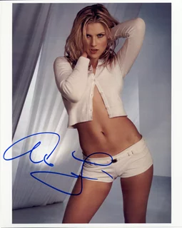 Ali Larter autograph