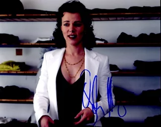 Debi Mazar autograph