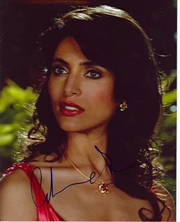 Caterina Murino autograph