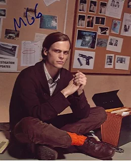 Matthew Gray Gubler autograph