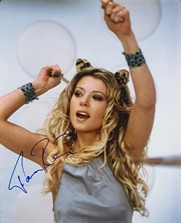 Tara Reid autograph