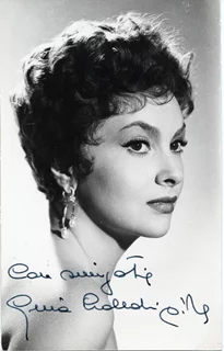 Gina Lollobrigida autograph