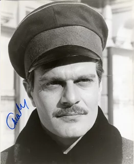 Omar Sharif autograph