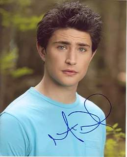 Matt Dallas autograph