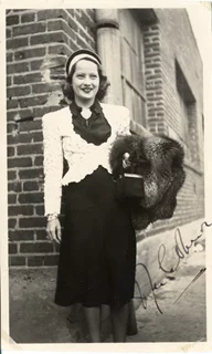 Merle Oberon autograph