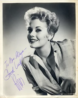 Kim Novak autograph