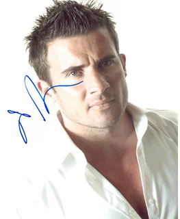 Dominic Purcell autograph