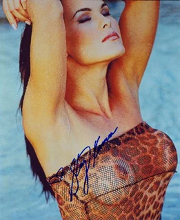 Stacy Kamano autograph