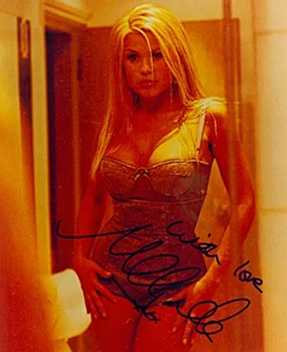 Melinda Messenger autograph