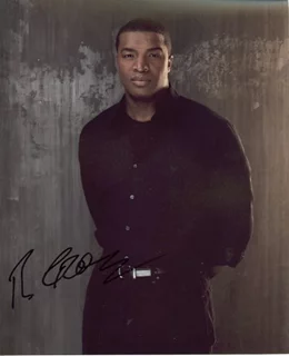 Roger Cross autograph