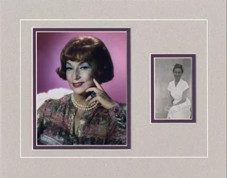 Agnes Moorehead autograph