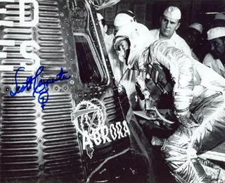 Scott Carpenter autograph