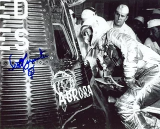 Scott Carpenter autograph