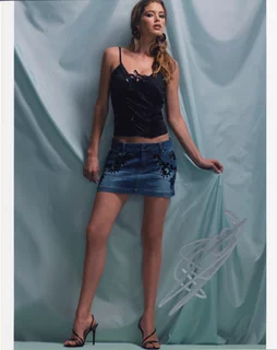 Doutzen Kroes autograph