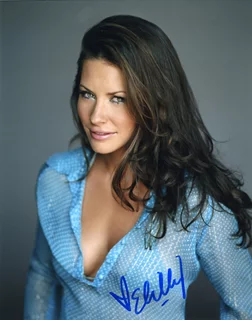 Evangeline Lilly autograph