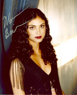 Morena Baccarin autograph